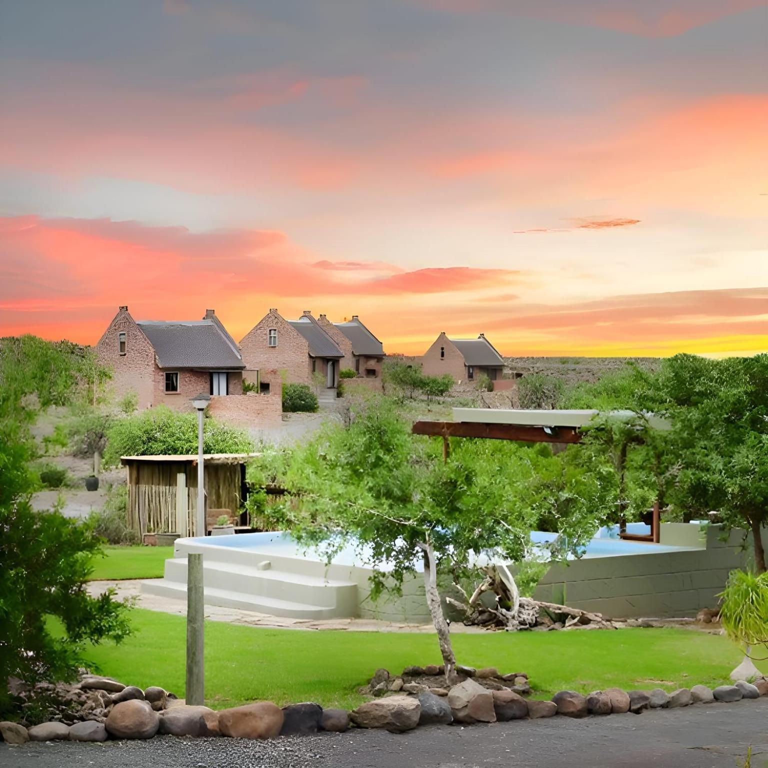 Teri-Lemveli Lodge Beaufort West Esterno foto