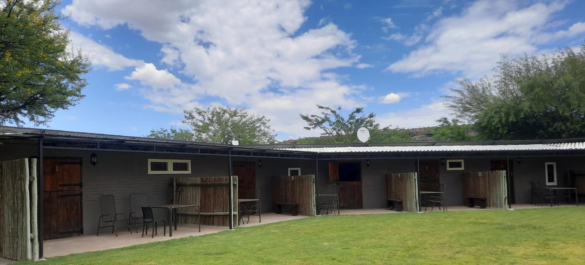 Teri-Lemveli Lodge Beaufort West Esterno foto