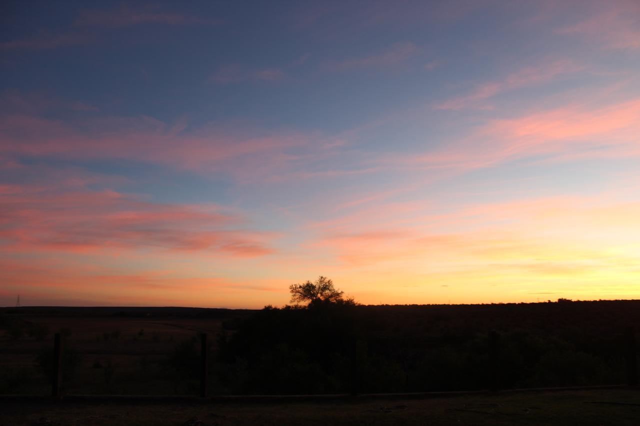 Teri-Lemveli Lodge Beaufort West Esterno foto