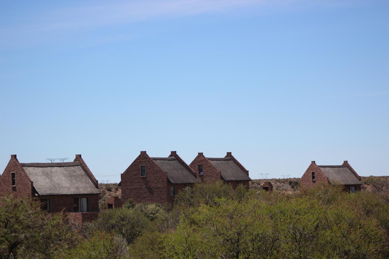 Teri-Lemveli Lodge Beaufort West Esterno foto