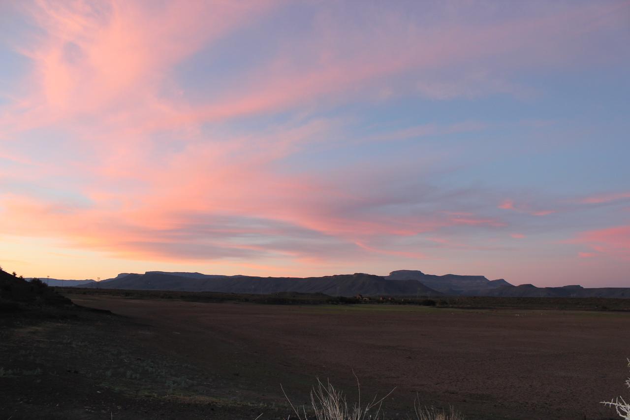 Teri-Lemveli Lodge Beaufort West Esterno foto