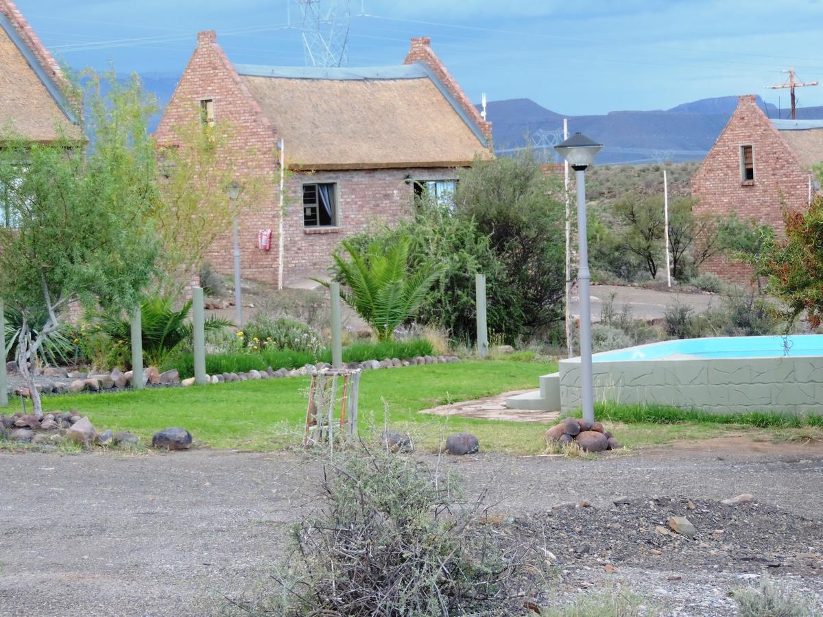 Teri-Lemveli Lodge Beaufort West Esterno foto