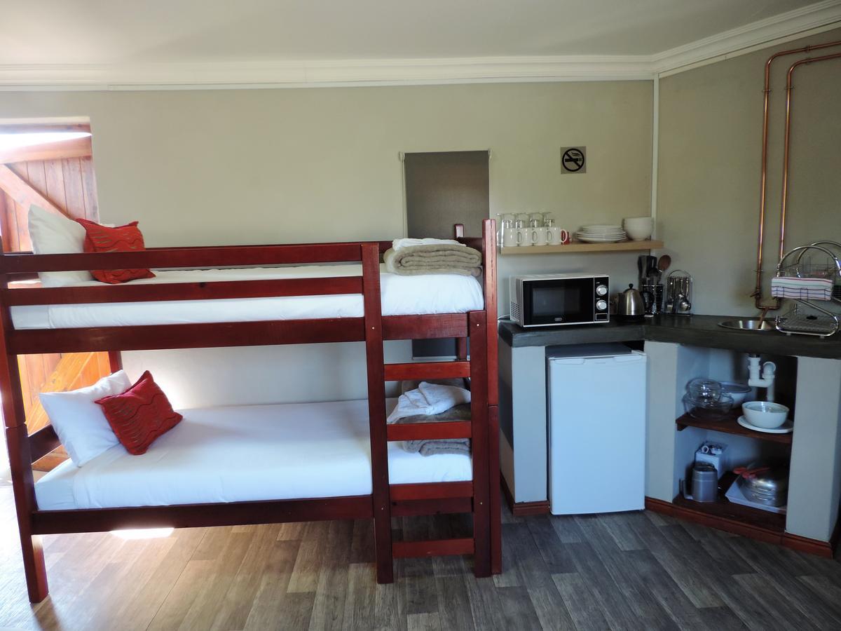 Teri-Lemveli Lodge Beaufort West Esterno foto
