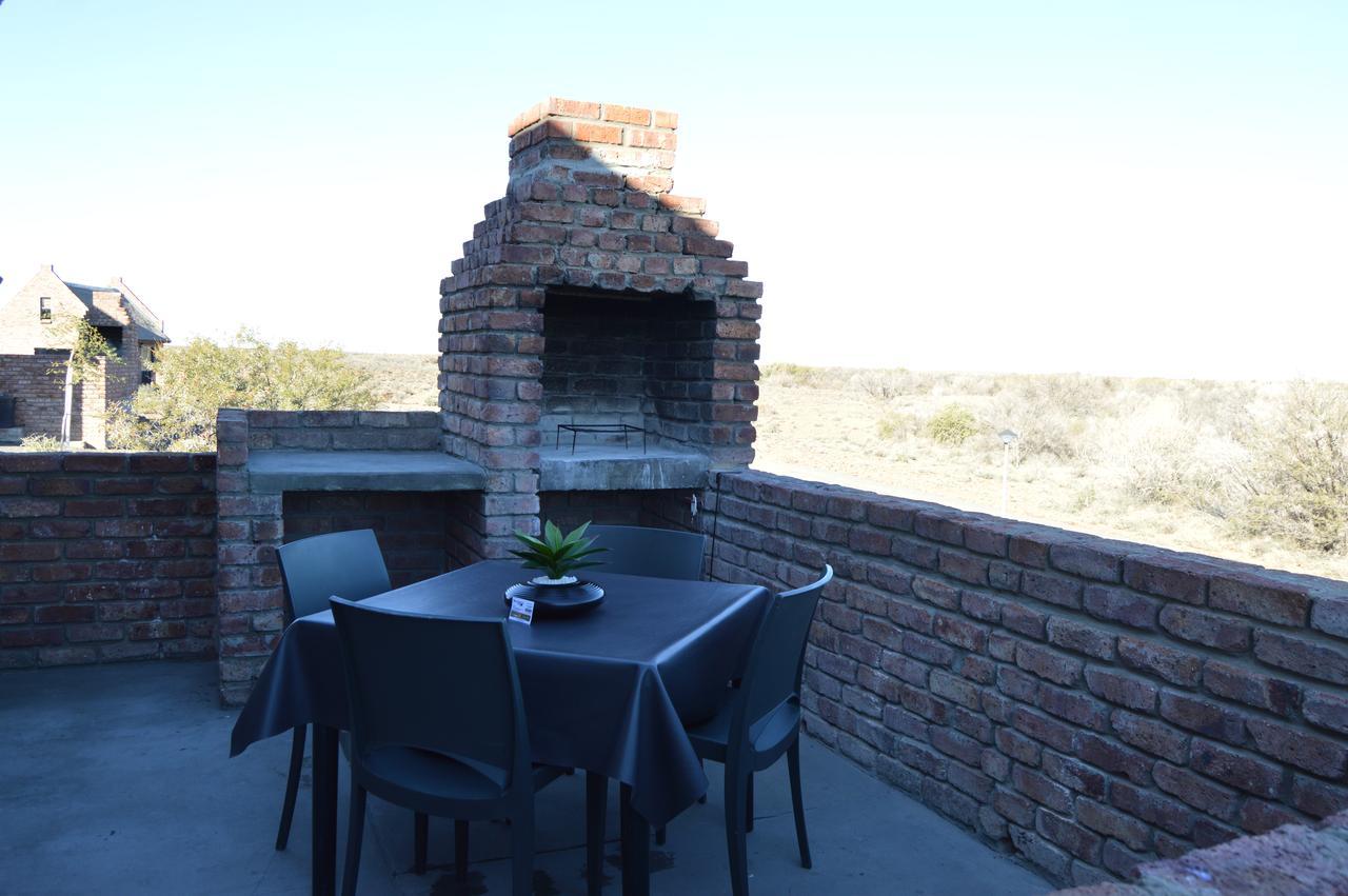Teri-Lemveli Lodge Beaufort West Esterno foto